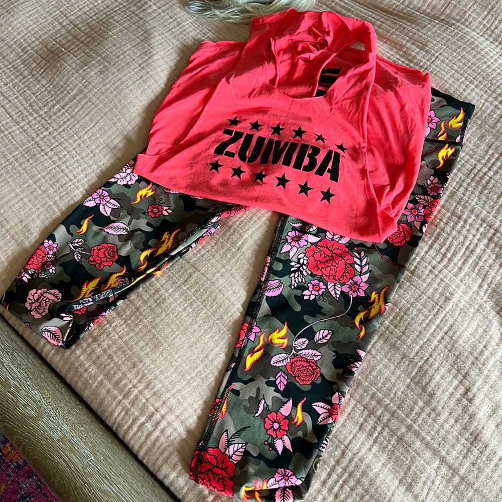 Zumba Fitness Coral Tank Top and Matching Camo/Pink/Coral Floral Leggings